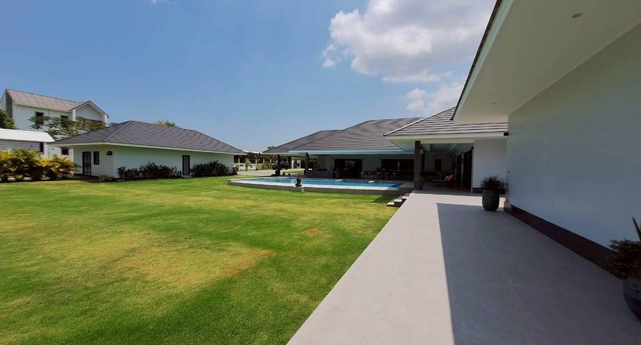 For sale 6 bedrooms villa in Hua Hin, Prachuap Khiri Khan