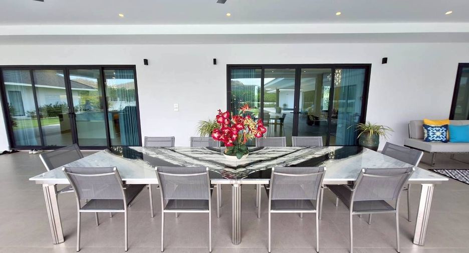 For sale 6 bedrooms villa in Hua Hin, Prachuap Khiri Khan