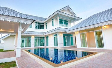 For rent 4 bedrooms villa in Cha Am, Phetchaburi