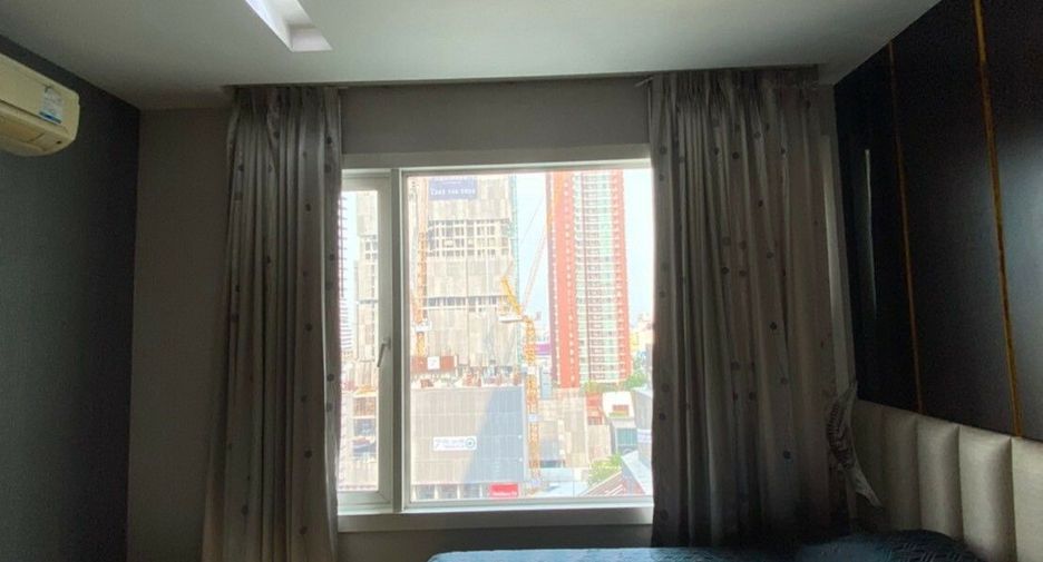 For sale 1 bed condo in Khlong Toei, Bangkok