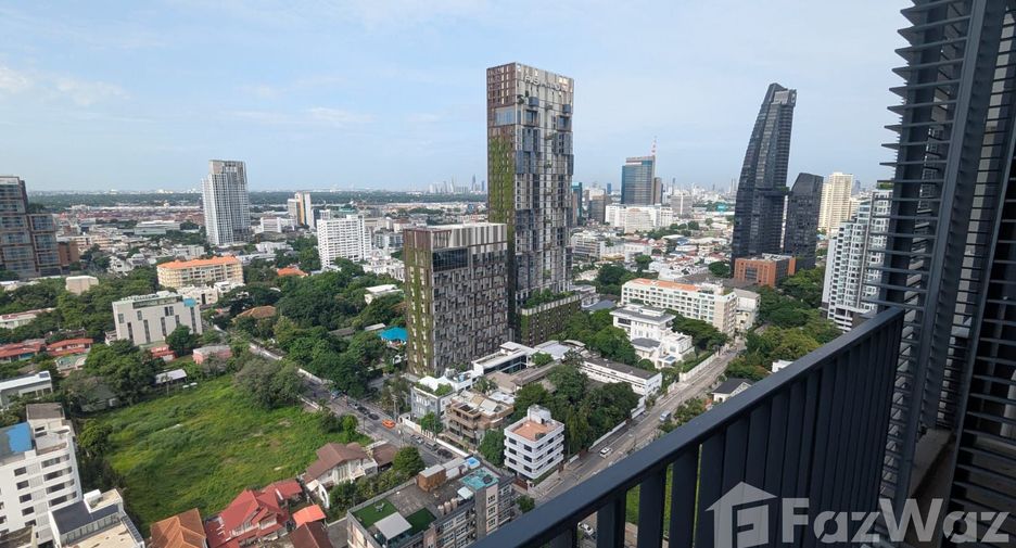 For rent 2 bedrooms condo in Khlong Toei, Bangkok