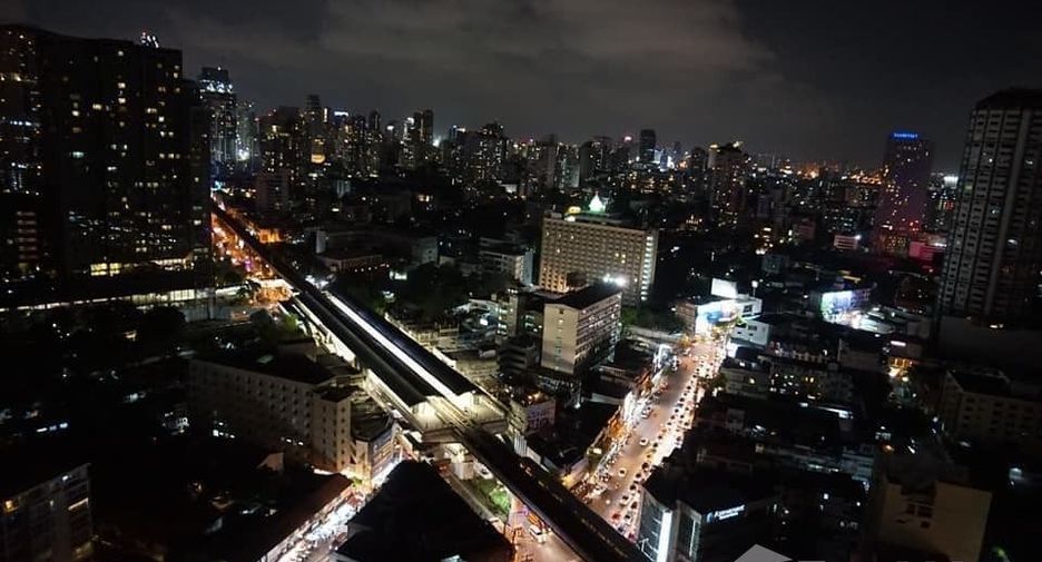 For sale 2 bedrooms condo in Khlong Toei, Bangkok