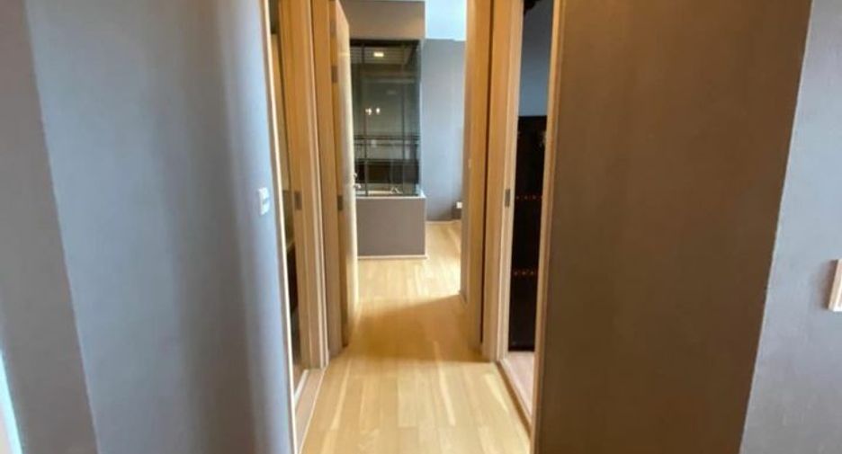 For sale 2 bedrooms condo in Khlong Toei, Bangkok