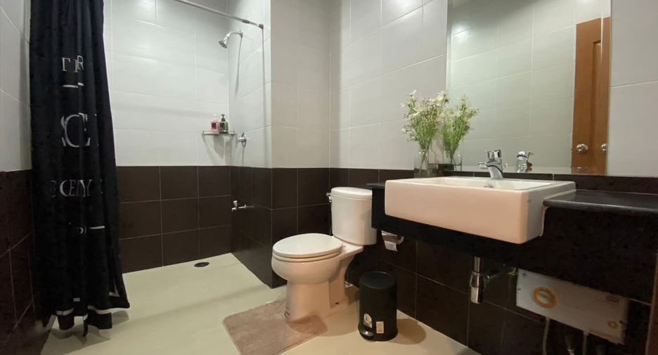 For rent 2 bedrooms condo in Mueang Chiang Mai, Chiang Mai