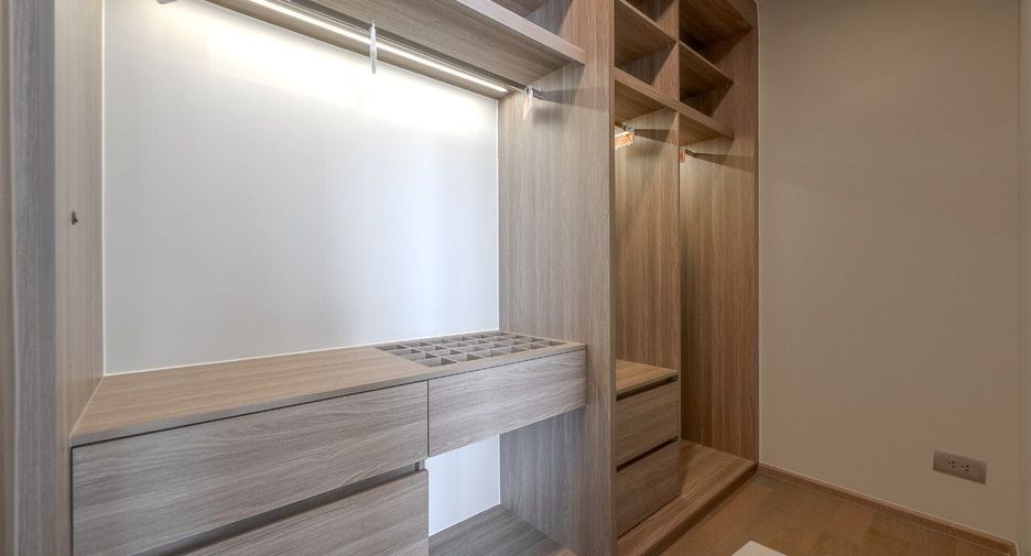 Wohnung zur Miete mit 3 Zimmer in Khlong Toei, Bangkok