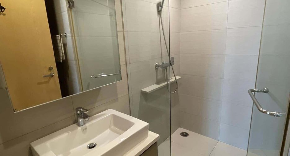 For sale and for rent 2 bedrooms condo in Khlong Toei, Bangkok