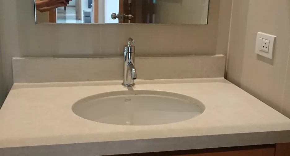 Condo en alquiler de 2 habitaciones en Khlong Toei, Bangkok