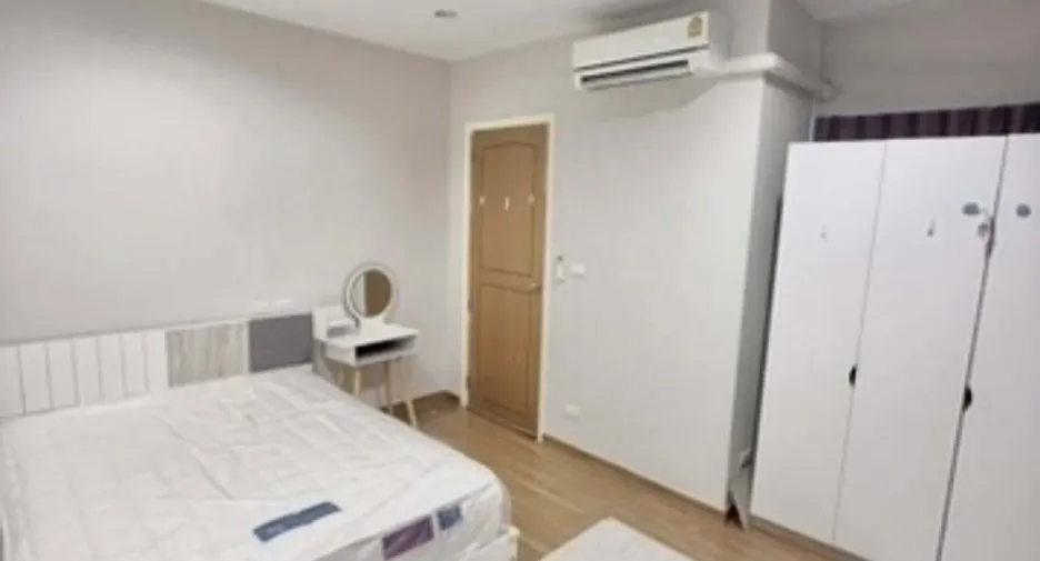 ให้เช่า 4 ห้องนอน บ้านเดี่ยว ใน วังทองหลาง, กรุงเทพฯ