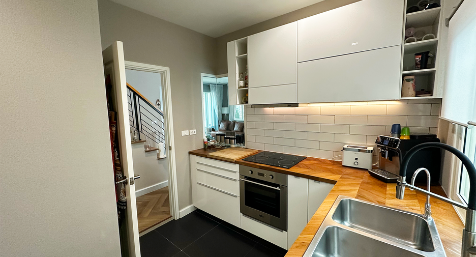 Casa en venta de 3 habitaciones en Prawet, Bangkok