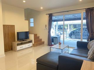 For rent 3 bedrooms townhouse in Suan Luang, Bangkok