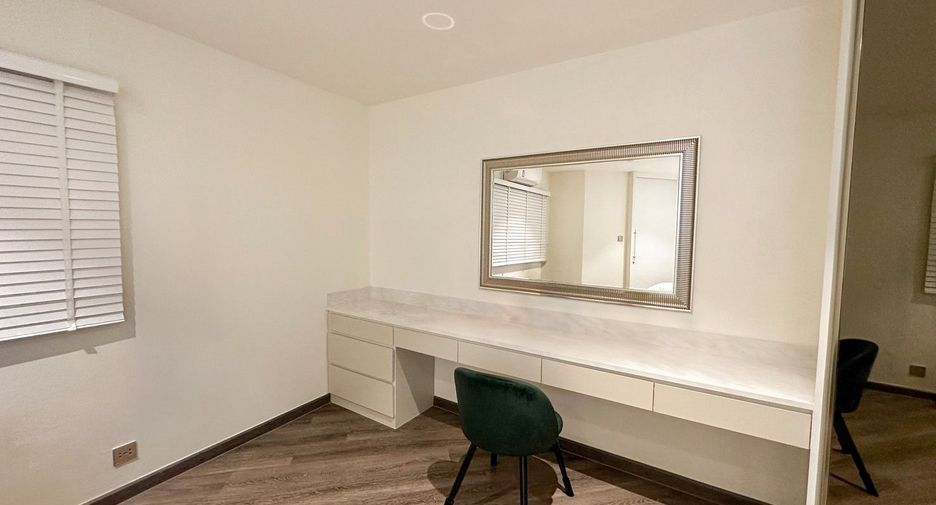 Condo en alquiler de 2 habitaciones en Watthana, Bangkok