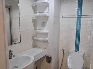 Condo en alquiler de 1 habitaciones en Huai Khwang, Bangkok