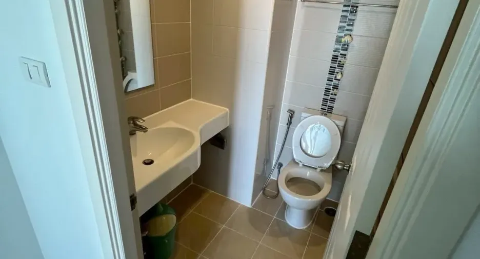Продажа 1 кровать кондо в Хуаи Кхщанг, Бангкок