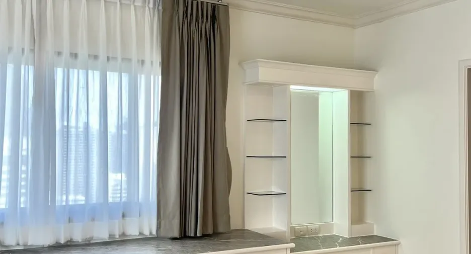 Condo en alquiler de 4 habitaciones en Watthana, Bangkok