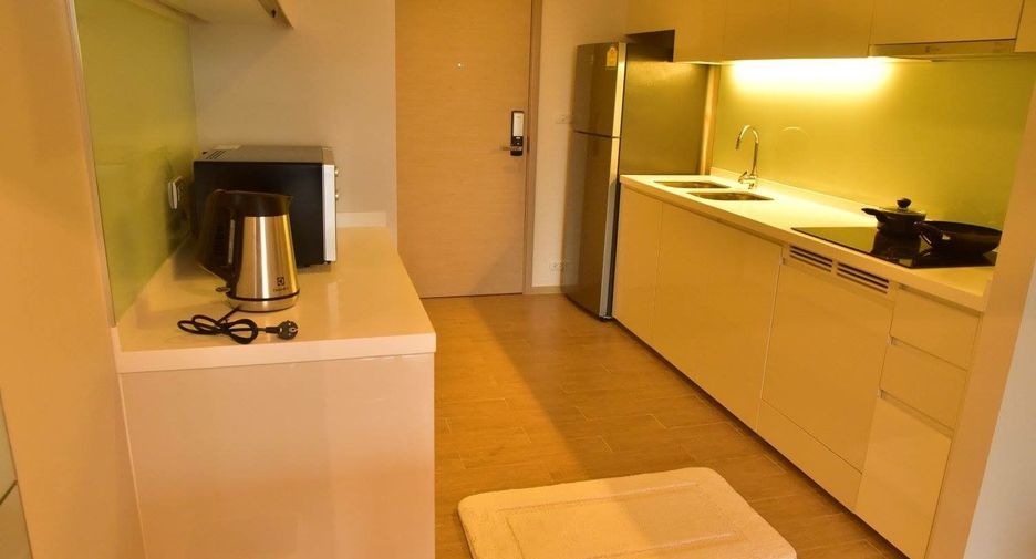 For sale 2 ベッドルーム condo in Khlong Toei, Bangkok