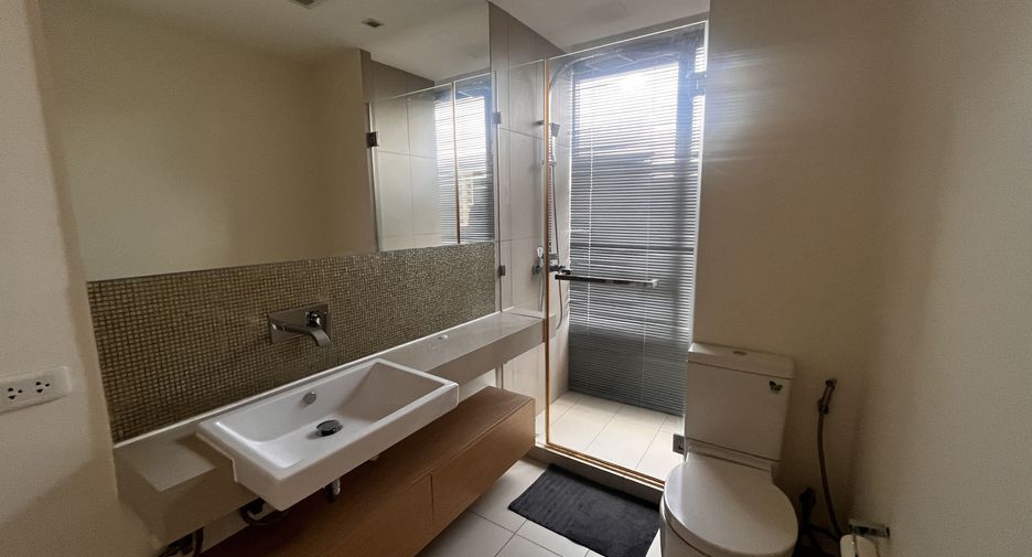Condo en alquiler de 2 habitaciones en Khlong Toei, Bangkok