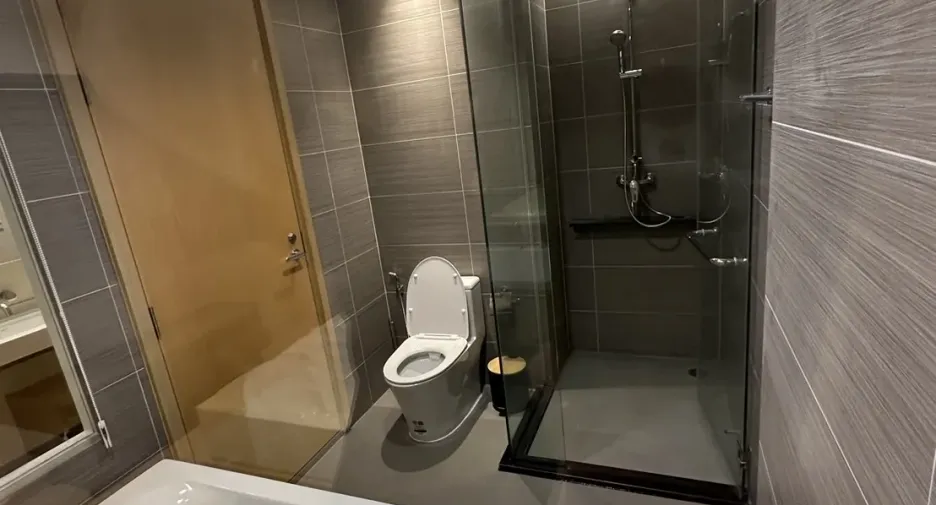 For sale and for rent 2 bedrooms condo in Khlong Toei, Bangkok