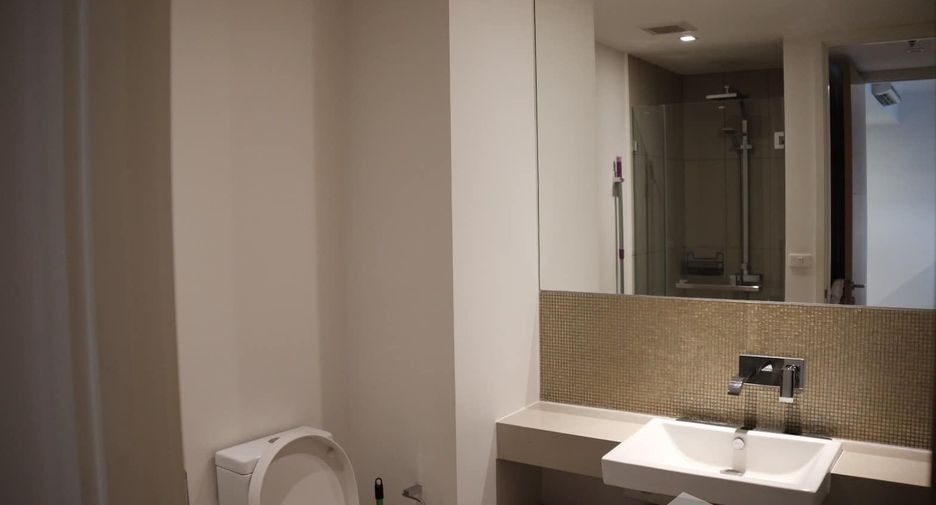For rent 1 bed condo in Khlong Toei, Bangkok