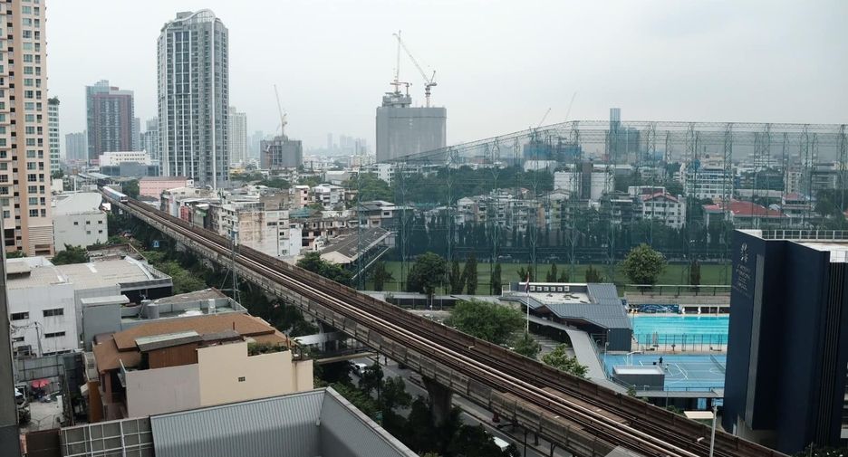 For rent 1 bed condo in Khlong Toei, Bangkok