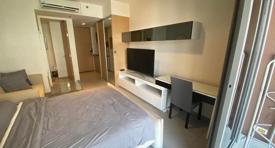 For rent studio condo in Khlong Toei, Bangkok