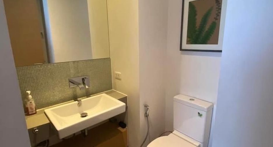 For rent studio condo in Khlong Toei, Bangkok