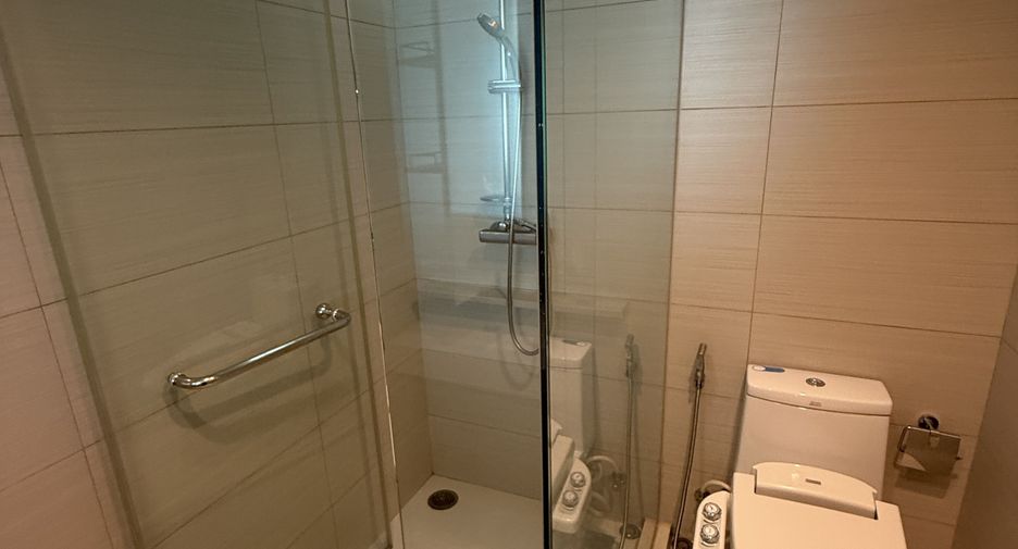 Condo en alquiler de 1 habitaciones en Khlong Toei, Bangkok