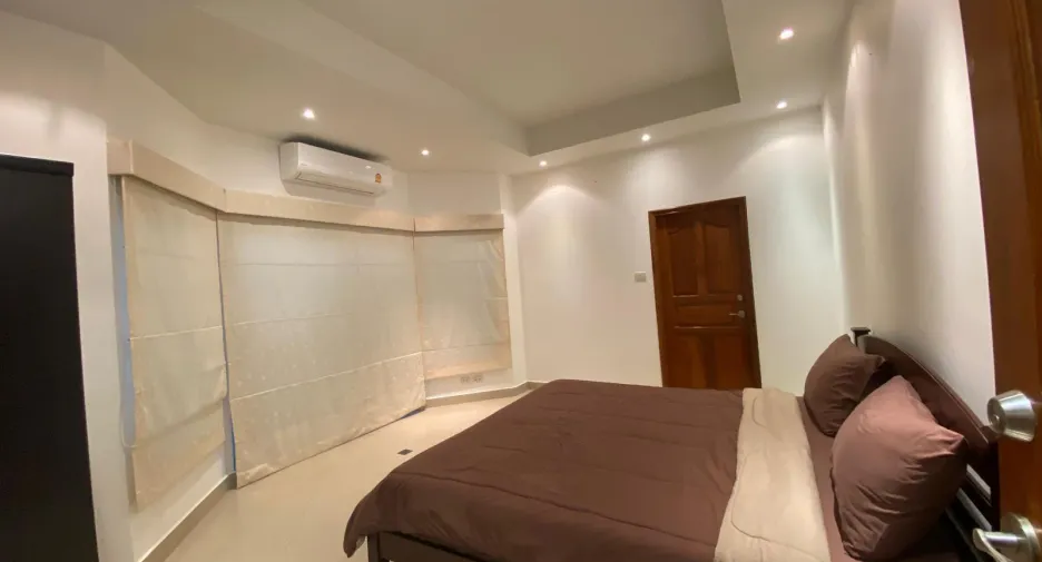 For sale そして for rent 3 ベッドルーム villa in Bang Lamung, Chonburi