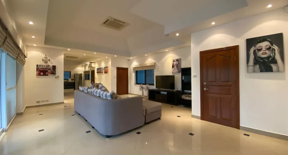 For sale そして for rent 3 ベッドルーム villa in Bang Lamung, Chonburi