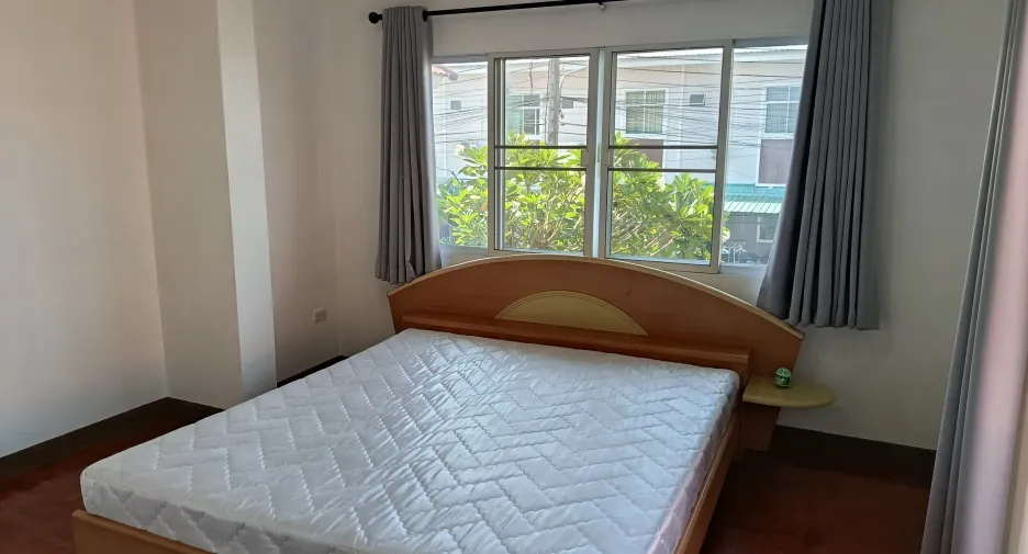Casa en venta y en alquiler de 3 habitaciones en Hang Dong, Chiang Mai