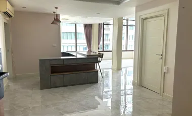 For sale 3 bedrooms condo in Khlong Toei, Bangkok