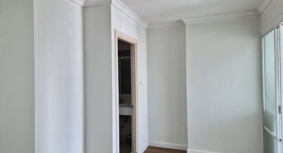 For sale 1 bed condo in Huai Khwang, Bangkok