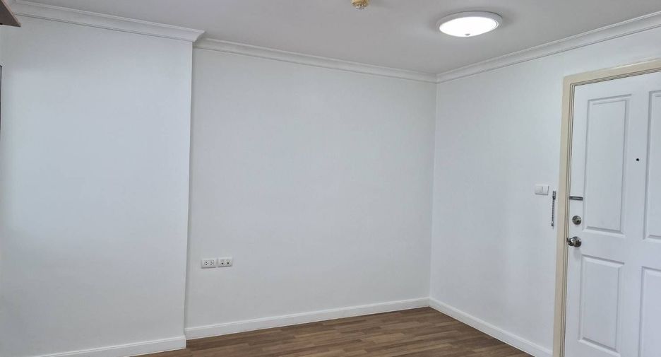 For sale 1 bed condo in Huai Khwang, Bangkok