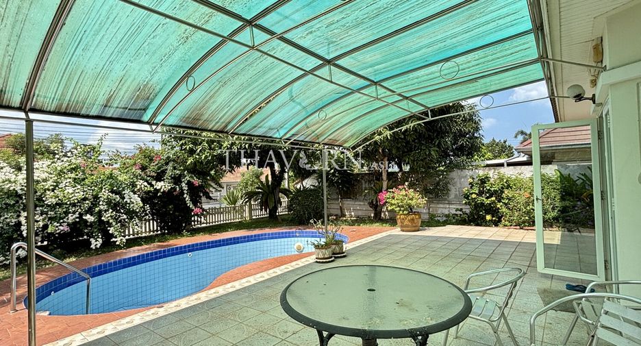 For sale 3 ベッドルーム house in Sattahip, Chonburi