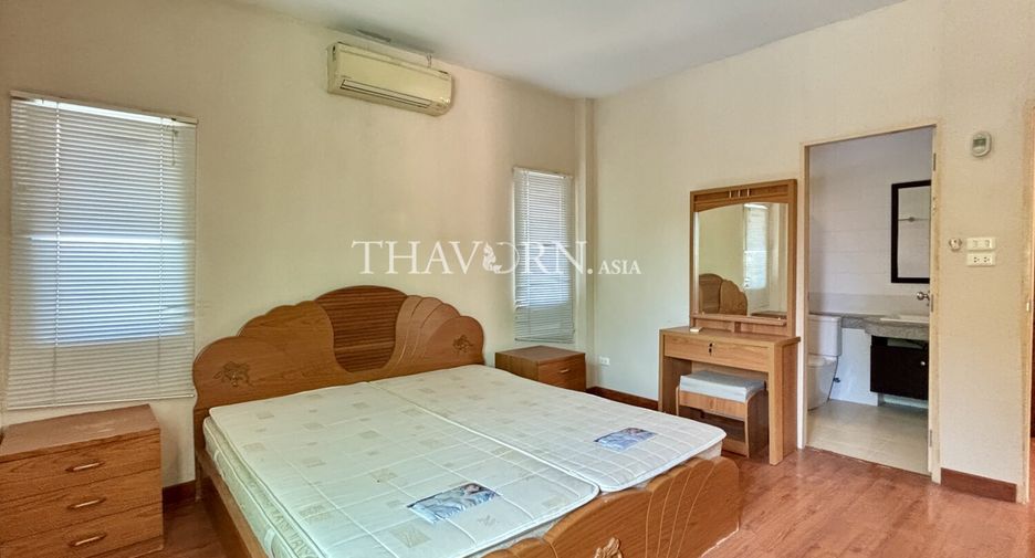 For sale 3 ベッドルーム house in Sattahip, Chonburi