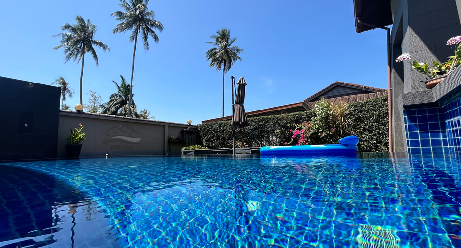 For sale 3 bedrooms villa in Nuea Khlong, Krabi