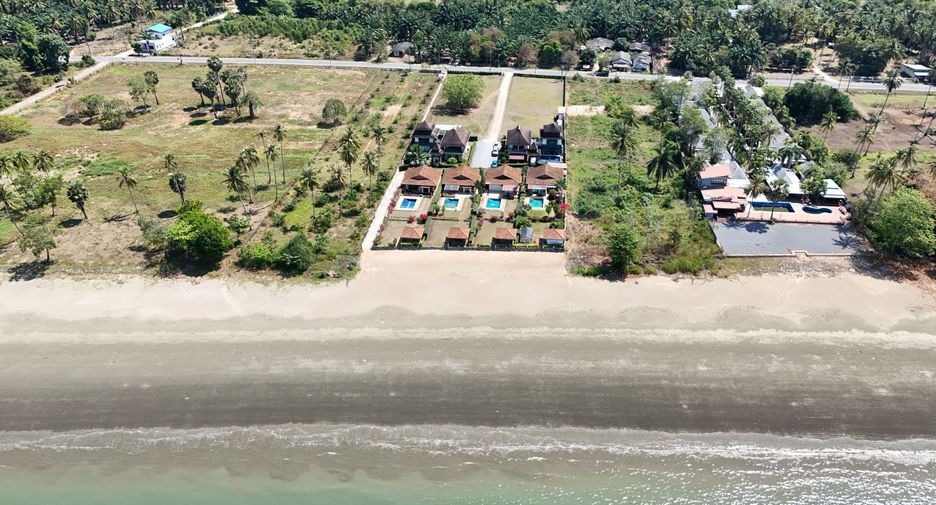 For sale 3 bedrooms villa in Nuea Khlong, Krabi
