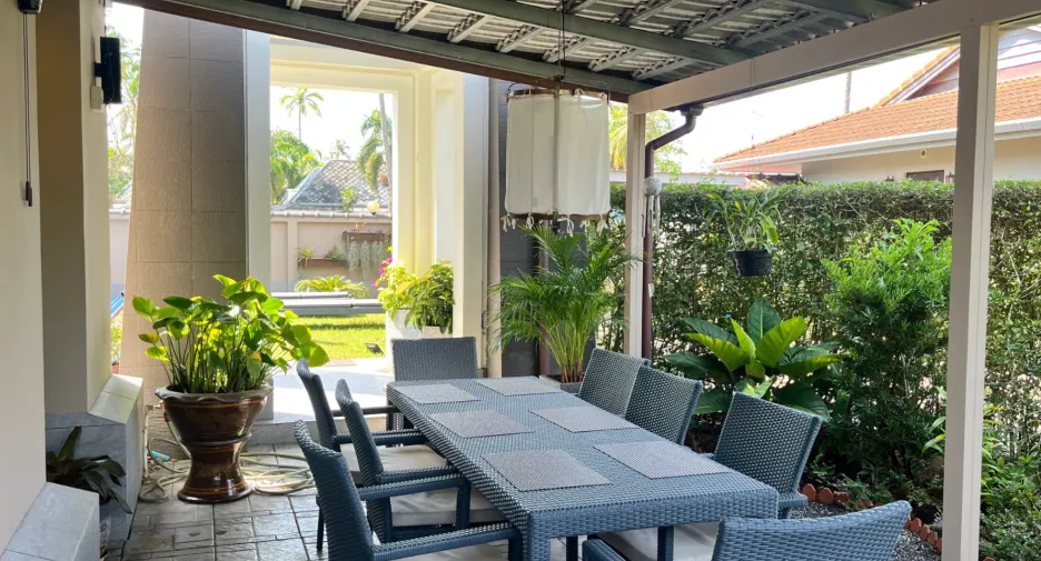 For sale 3 bedrooms villa in Nuea Khlong, Krabi