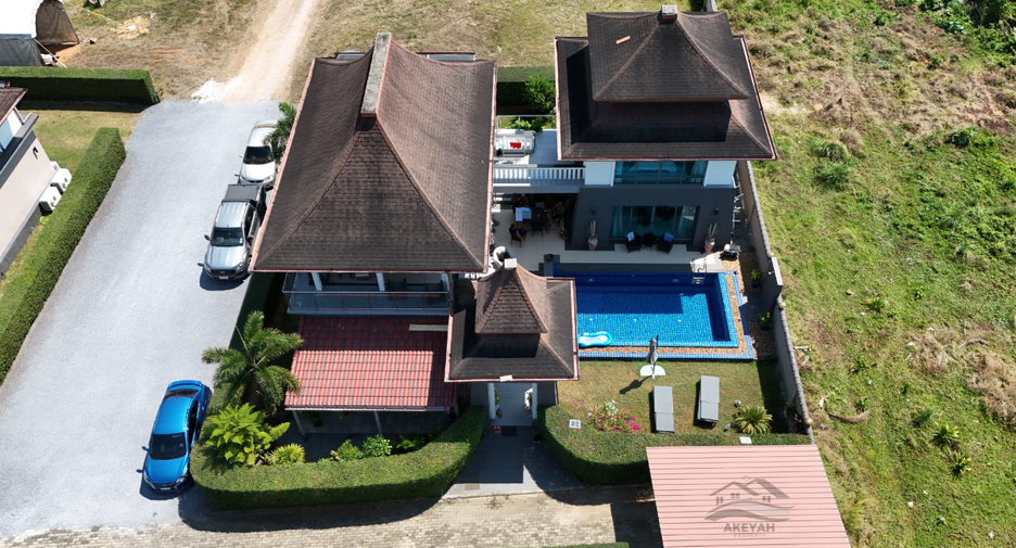 For sale 3 bedrooms villa in Nuea Khlong, Krabi