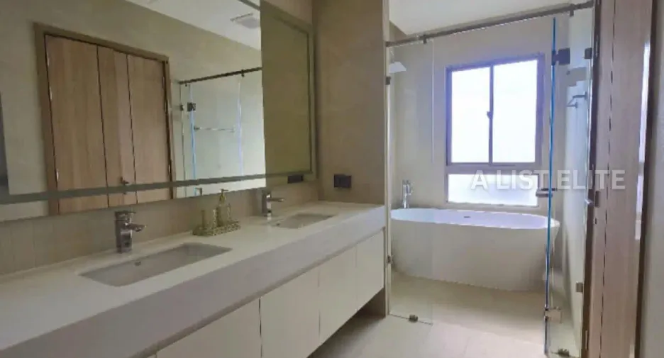 For rent 4 bedrooms house in Bang Lamung, Chonburi