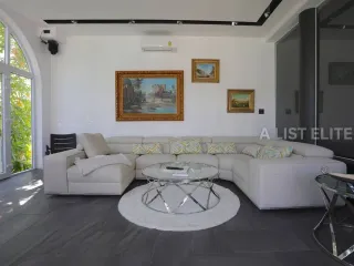 Haus zur Miete mit 8 Zimmer in Bang Lamung, Chonburi