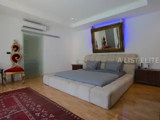 Haus zur Miete mit 8 Zimmer in Bang Lamung, Chonburi