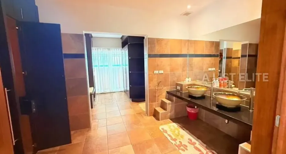 For rent 4 bedrooms house in Bang Lamung, Chonburi