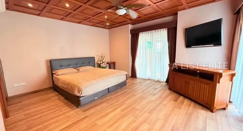 For rent 4 bedrooms house in Bang Lamung, Chonburi