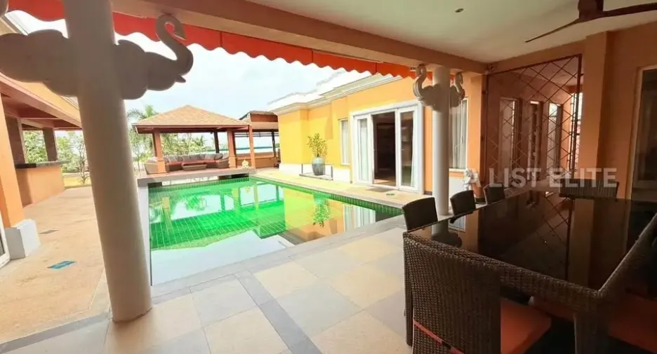 For rent 4 bedrooms house in Bang Lamung, Chonburi