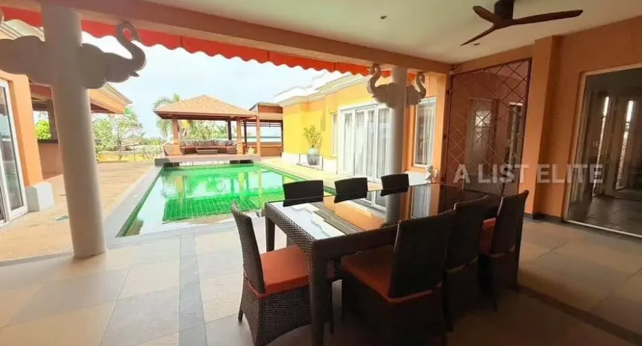 For rent 4 bedrooms house in Bang Lamung, Chonburi