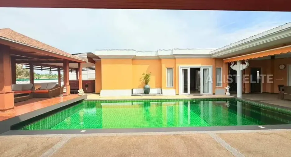 For rent 4 bedrooms house in Bang Lamung, Chonburi