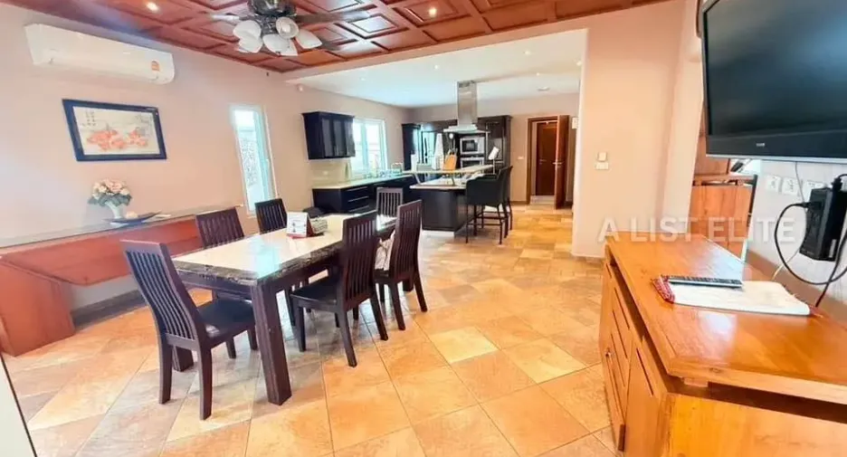 For rent 4 bedrooms house in Bang Lamung, Chonburi