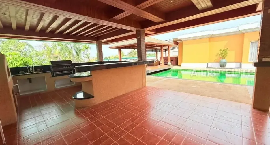 For rent 4 bedrooms house in Bang Lamung, Chonburi