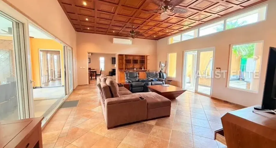 For rent 4 bedrooms house in Bang Lamung, Chonburi