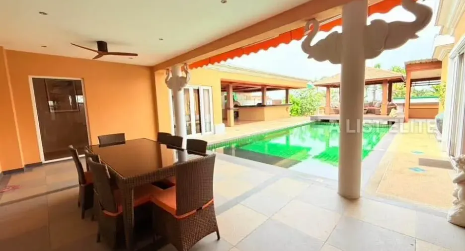 For rent 4 bedrooms house in Bang Lamung, Chonburi